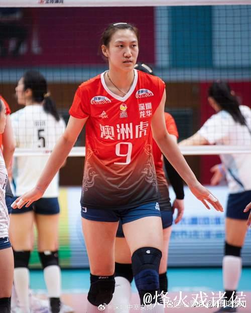 深圳热身，董铭霄站在接应位！外教看中她但为何天津不给她机会？